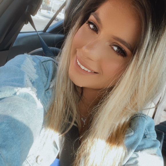 Meet your Posher, Leslie - Picture 1 of 1